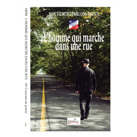 L'homme qui marche dans une rue